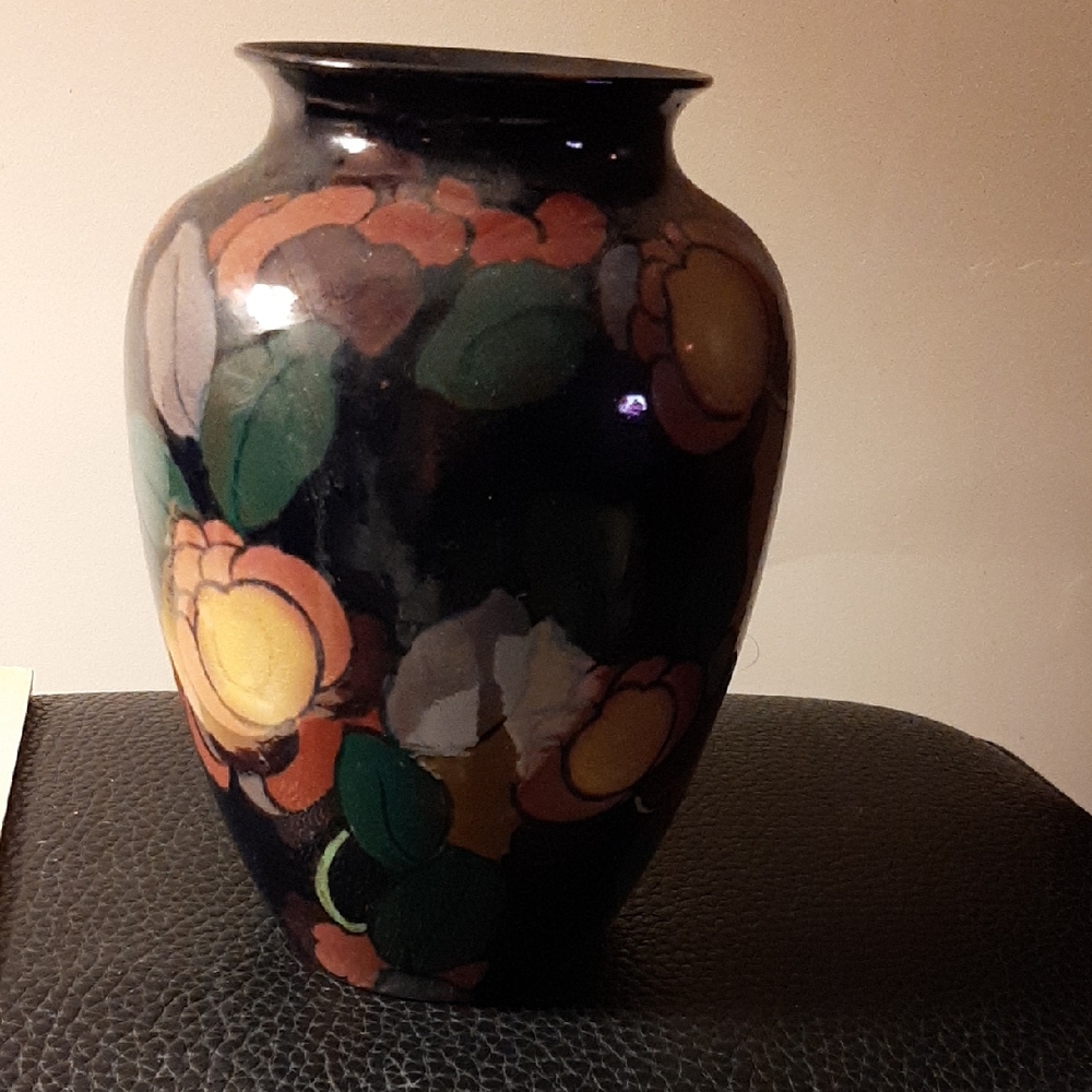 Royal Stanley Jacobean Lemon Vase 9 1/2"